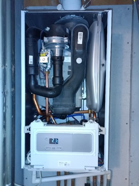 internal components gas boiler